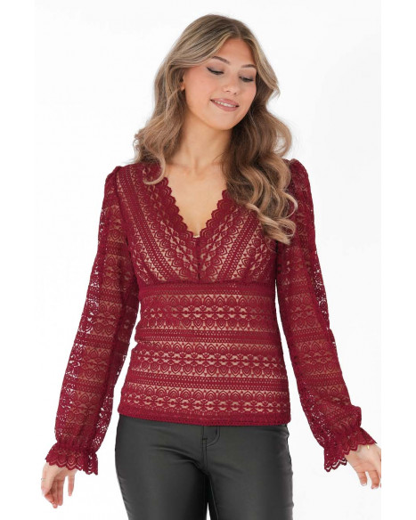 CAPRI COLLECTION CARMEN LACE TOP