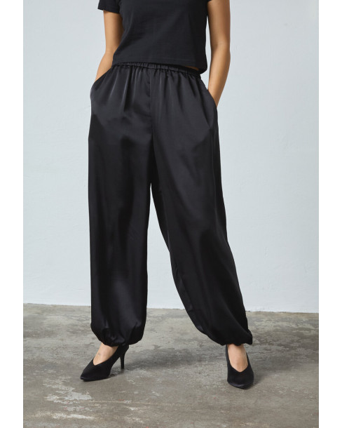 SISTERS POINT GEWO-PA1 2